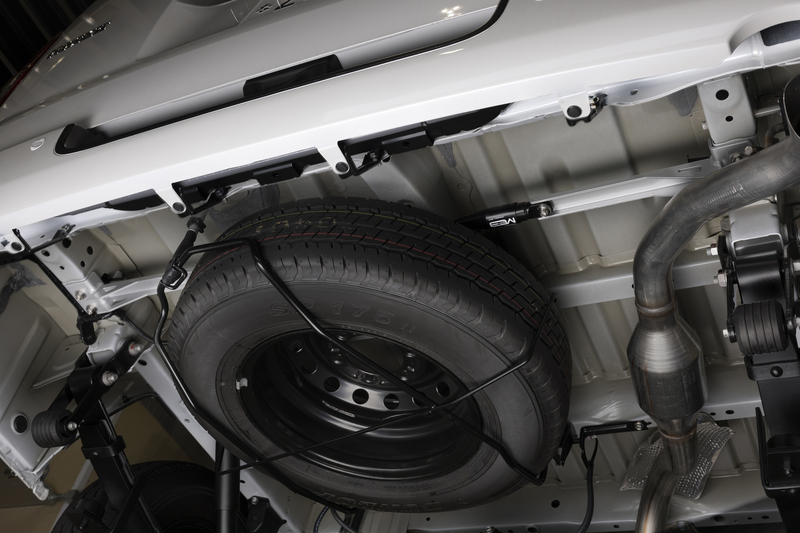 無加工でスペアタイヤの装着が可能。